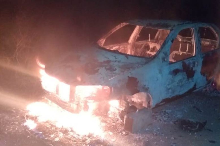 Corrientes: Se incendió por completo un automóvi