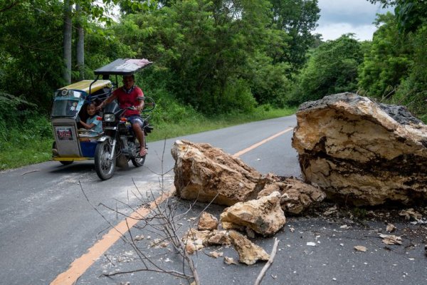 Al menos 4 muertos y decenas de heridos por un sismo en Filipinas