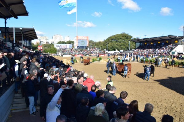 Corrientes intercambia experiencias y exhibe su potencial en la producción, industria y turismo