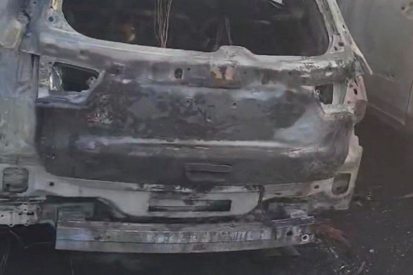 Prendió fuego un concesionario para quejarse de que le vendieron un auto fallado