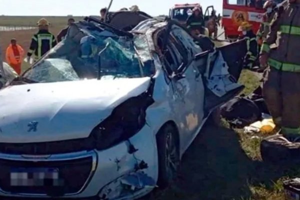 Cuatro amigas volcaron con el auto cuando volvían de Pinamar y dos de ellas murieron