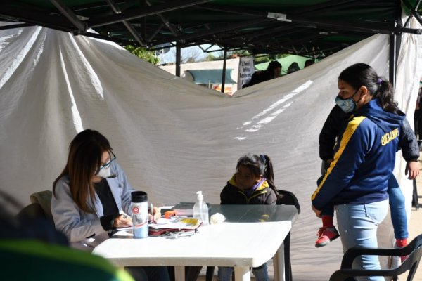 Acercan a los vecinos servicios, atención en salud y asesoramientos