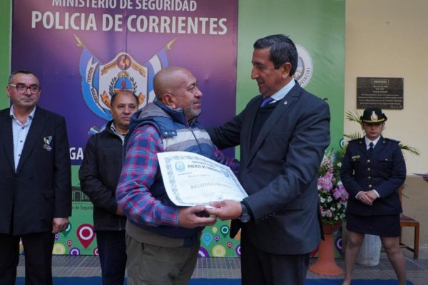 Se realizó un homenaje a los policías y personal policial civil que participó en la Gesta de Malvinas