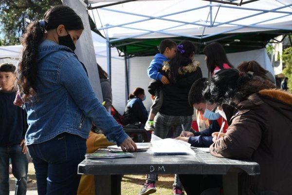  La Muni en tu Barrio: los múltiples servicios gratuitos llegaron al barrio Canal 13