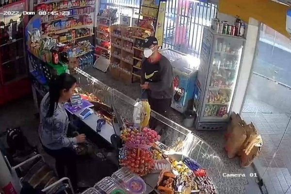 Corrientes: A punta de cuchillo robaron un kiosco