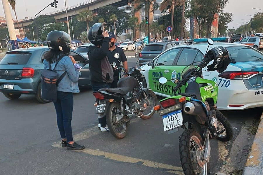 La Policía secuestró tres motocicletas y aprehendió a una persona por una causa judicial