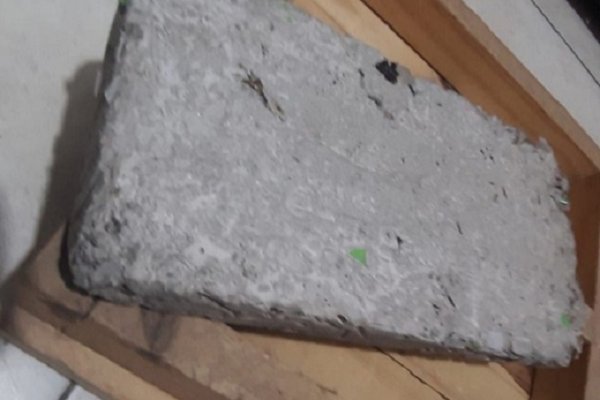 Un ladrillo hecho con residuos plásticos es la apuesta para bajar costos en la construcción