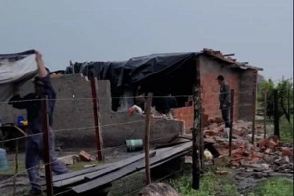 Fuerte temporal causó destrozos en el interior correntino