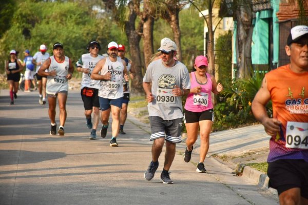 Unos 400 corredores se sumaron a la carrera del barrio Los Profesionales