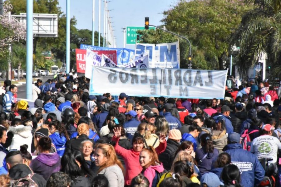 Manifestantes cortaron el peaje Chaco-Corrientes