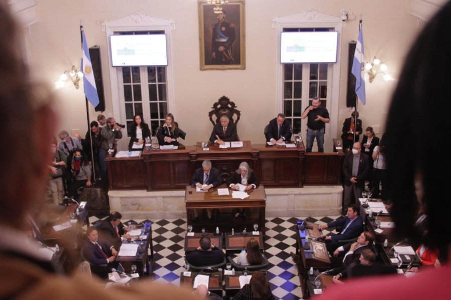 Es Ley 6612 la Paridad de Género en cargos legislativos en Corrientes
