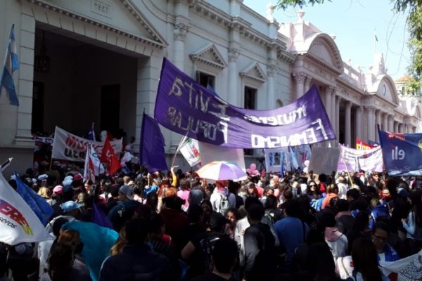 Tensión horas antes de la sanción de la Ley de Paridad de Género