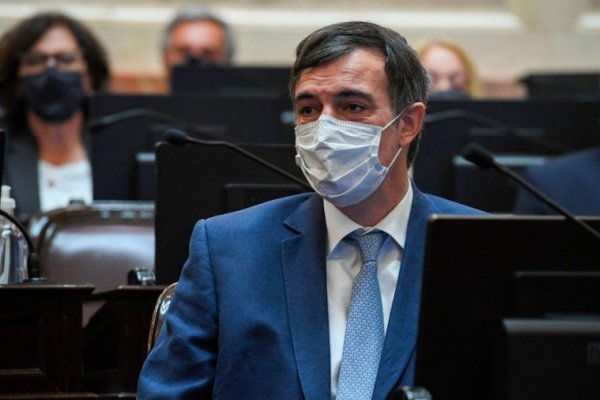 Esteban Bullrich fue internado por una dificultad respiratoria