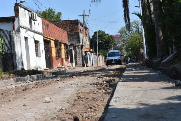 Cerca de 15 mil metros de cordón cuneta ejecuta el Gobierno Provincial en la ciudad de Corrientes