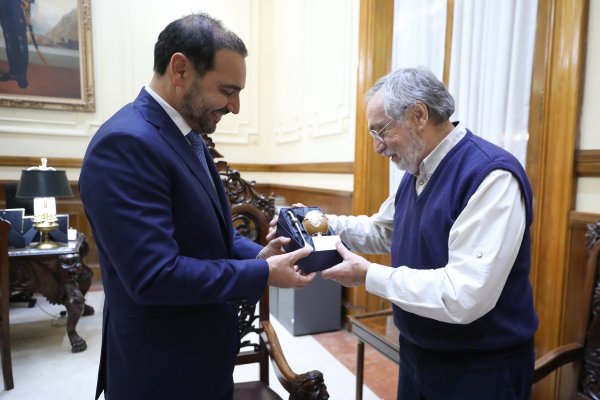 El gobernador Valdés recibió a Luis Brandoni