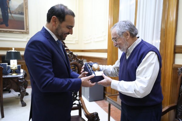 El gobernador Valdés recibió a Luis Brandoni