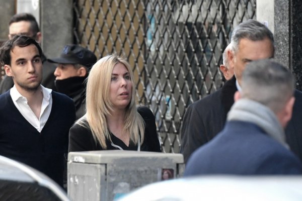 La jueza Capuchetti ingresó a la casa de Cristina Kirchner para tomarle declaración