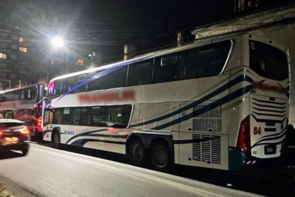 Suspendieron un viaje estudiantil porque los cuatro choferes dieron positivo en un test de cocaína