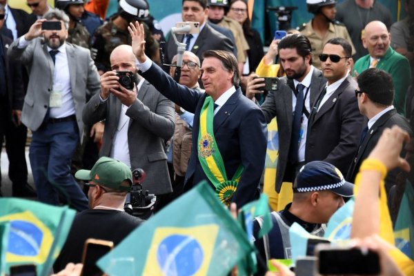 Bolsonaro no podrá utilizar actos patrios para fines políticos