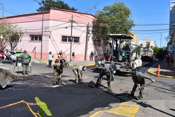 Comenzó el recapado de la calle Rivadavia desde Córdoba a Chaco