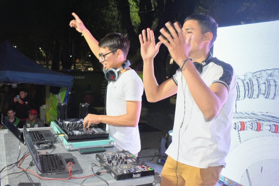 Exitosa batalla de DJ y ventas que superaron el millón y medio de pesos