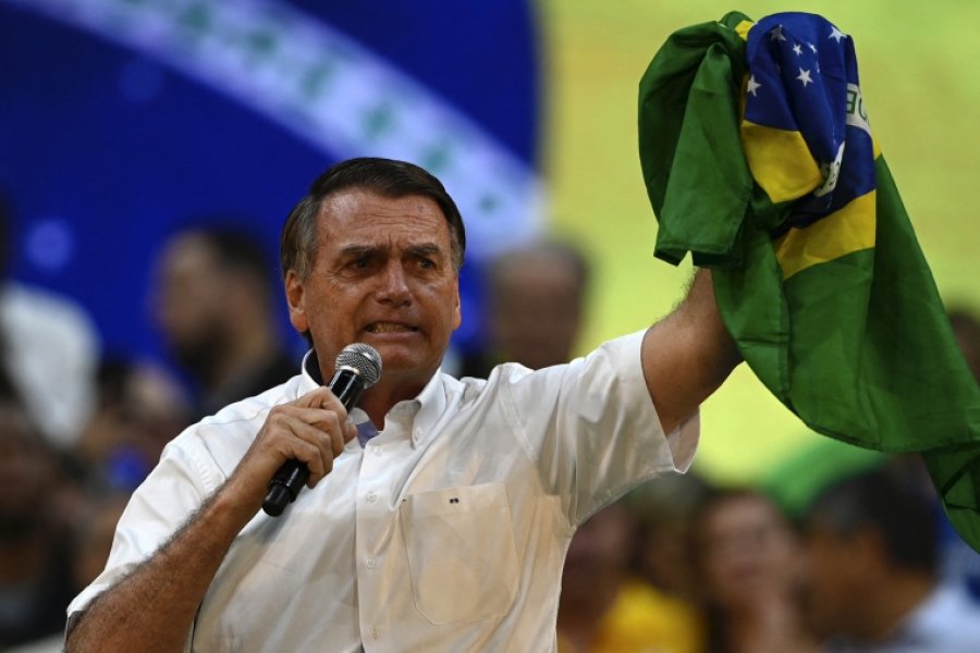 Bolsonaro agita el fantasma del fraude: "Si no gano con el 60% es porque hay algo raro"