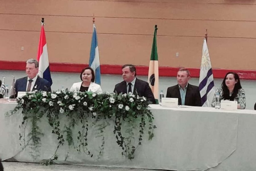 Yapeyú presente en la Cumbre de Alcaldes y la XII Asamblea de los 30 pueblos Jesuitas y Guaraníes