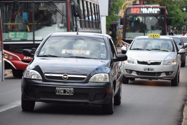 Remiseros de Corrientes solicitan que el servicio de Uber sea ilegal