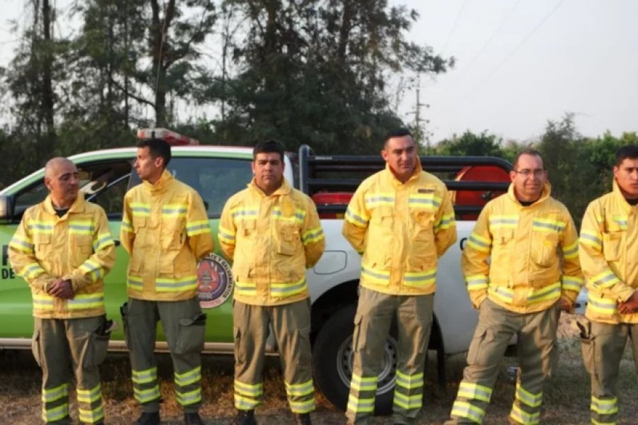 Comisario Mayor Barrientos: "La brigada correntina está dejando el pellejo en los incendios de Jujuy"