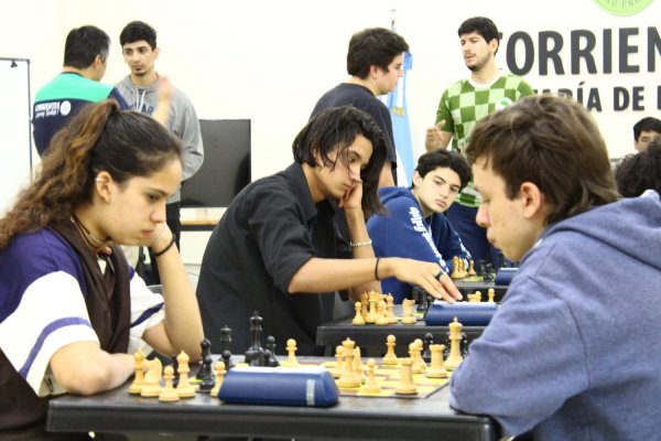 La Secretaría de Deportes realizó un Torneo Juvenil de Ajedrez por el Día de la Primavera