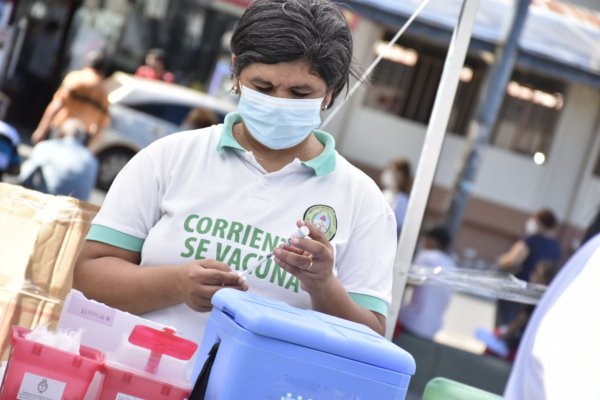 Este lunes continúa la vacunación anticovid y antigripal en Corrientes