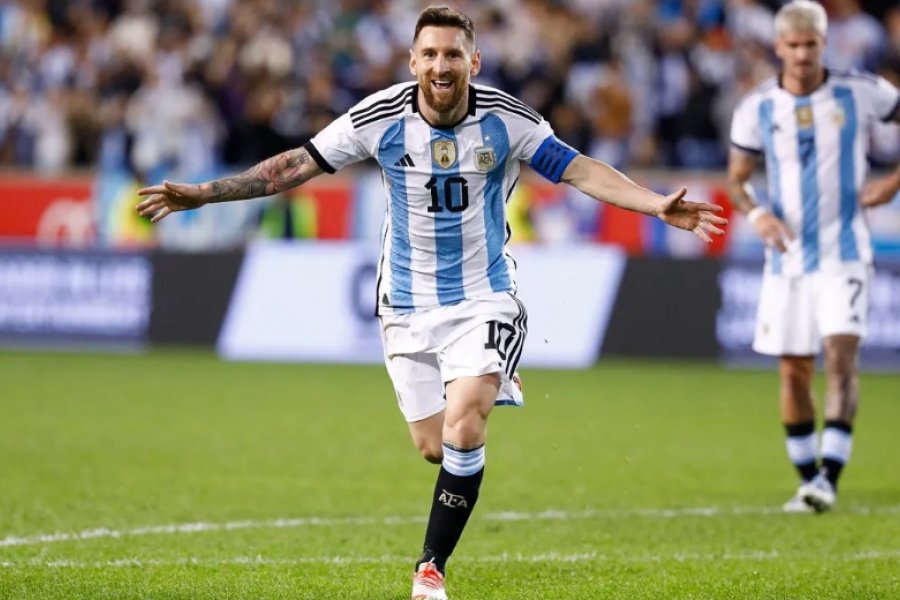 Con un doblete de Messi, Argentina goleó a Jamaica sin despeinarse