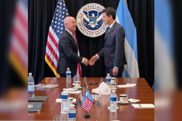 Estados Unidos confirmó que ayudará al Gobierno en la investigación por el atentado contra Cristina