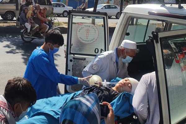 Un atentado suicida en un centro educativo de Kabul provocó 19 muertos