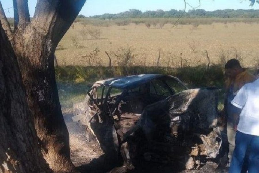 Murió una persona tras la explosión de un auto en Corrientes