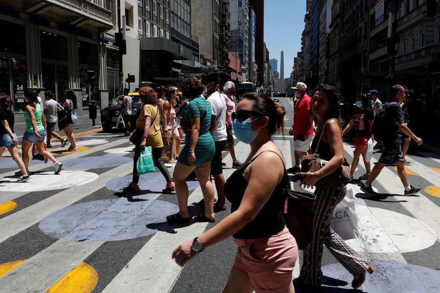 Covid en la Argentina: los contagios bajaron por novena semana consecutiva