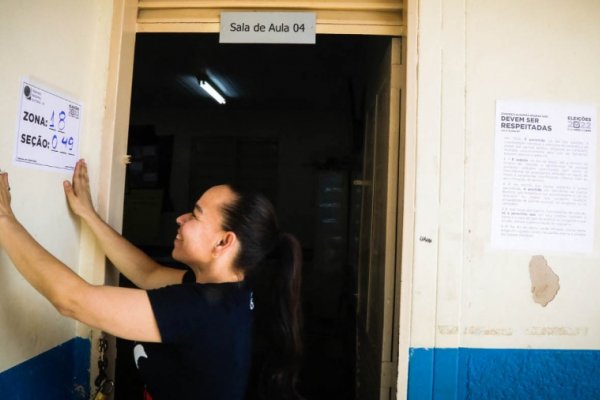 Abrieron las urnas y Brasil elige su futuro presidente en una histórica elección