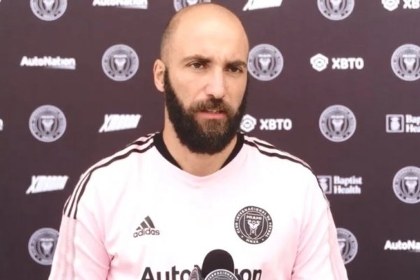 Gonzalo Higuaín anunció su retiro del fútbol profesional