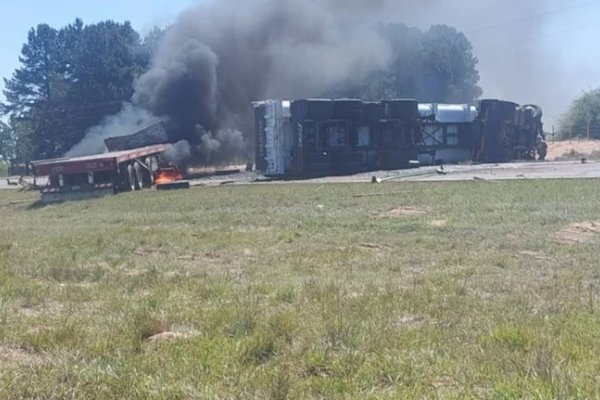 Dos camiones chocaron en cercanías de una localidad correntina