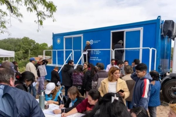 Nación ofrece un consultorio móvil de atenciones oftalmológicas y anteojos en Corrientes