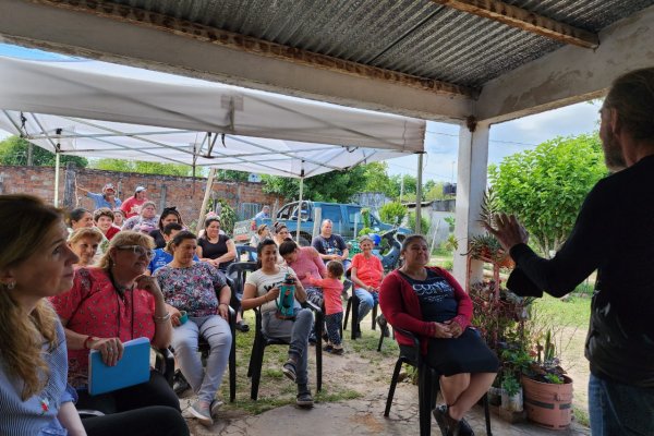 En el Barrio Cañada Quiroz se sumaron a charla motivacional