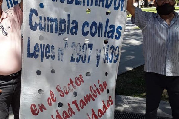 Corrientes: marcha y acampe policial en reclamo de mejoras salariales