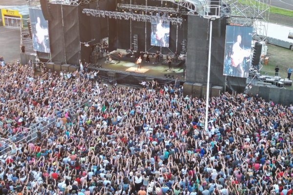 Abel Pintos se presentó ante más de 70 mil personas en Resistencia