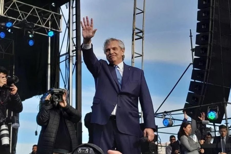 El presidente Alberto Fernández inauguró las finales de los Juegos Nacionales Evita 2022
