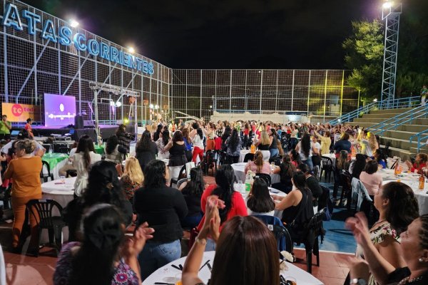 Desarrollo Social homenajeó a más de 450 madres emprendedoras que participan de las ferias
