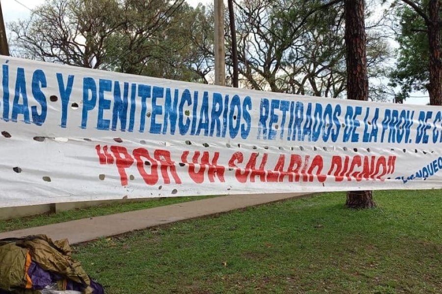 Corrientes: la protesta policial y agentes penitenciarios por mejoras salariales