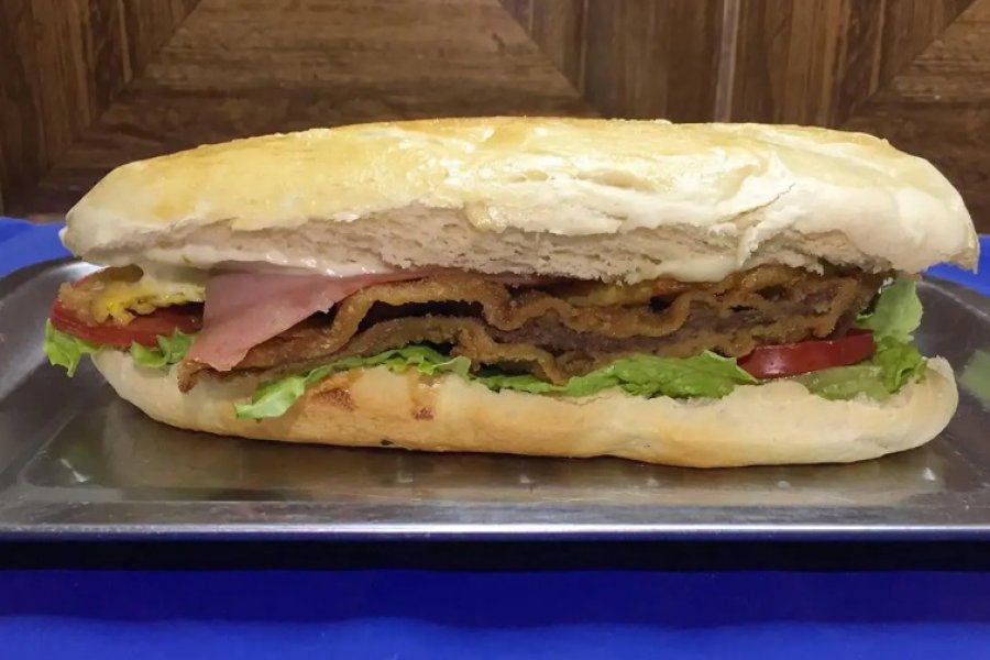 Este sábado competirán por el mejor sándwich de milanesa en el Parque Mitre