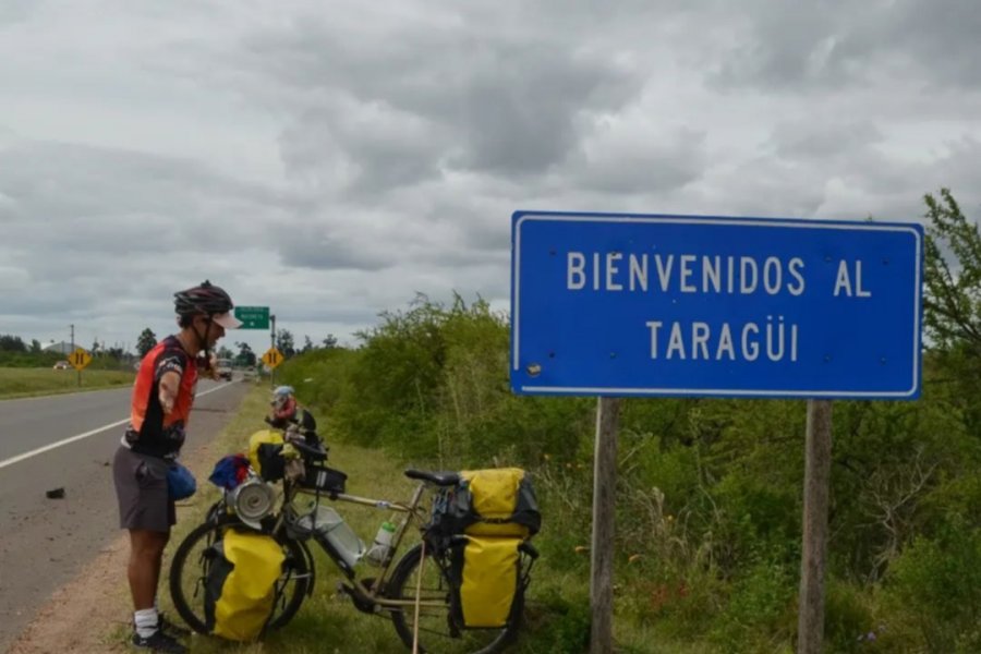 Un ciclista llegó al Iberá después de 18.000 km recorridos