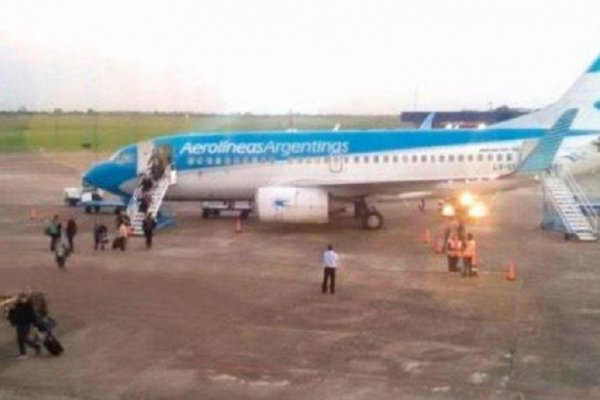 Un avión aterrizó sin coordenadas por una falla energética en el aeropuerto correntino