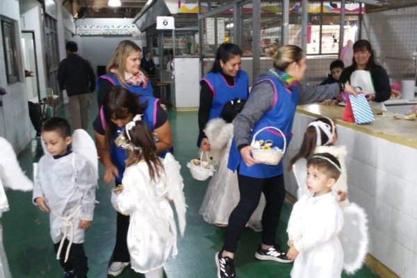 Ángeles Somos en el Mercado de Frutas Frescas